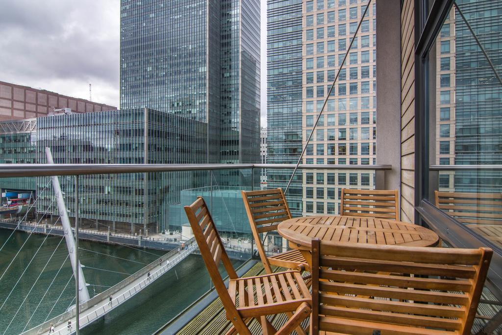 Canary Wharf - Corporate River View Apartments Лондон Экстерьер фото